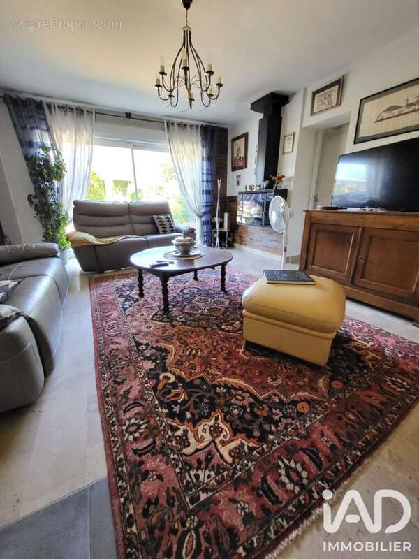 Maison 97 m² à Poligny  - photo 6