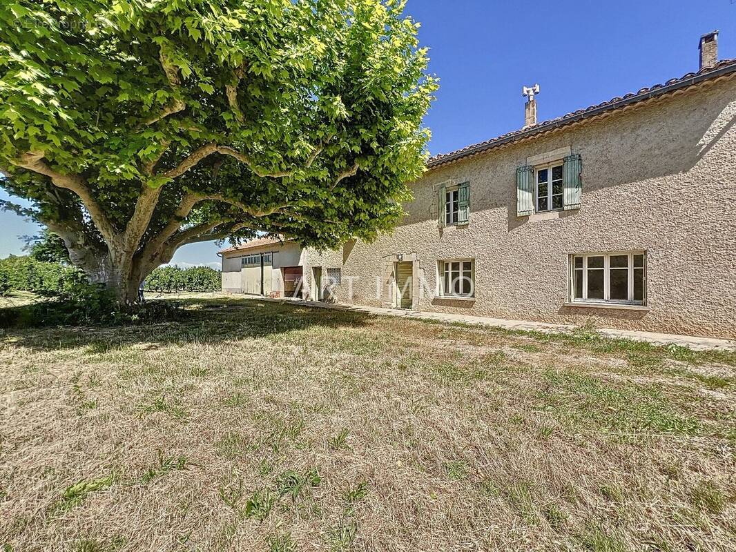 Maison à ROBION
