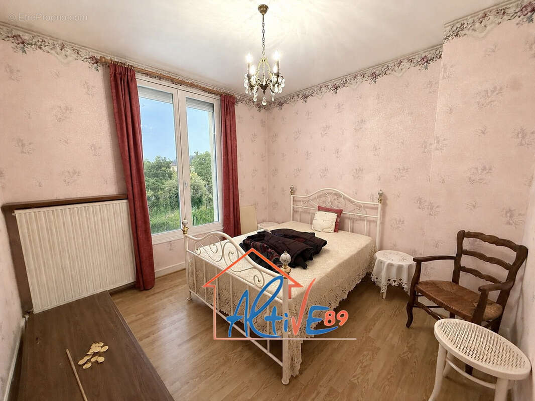 Maison des années 30 à Gurgy de 180m2 - photo 11