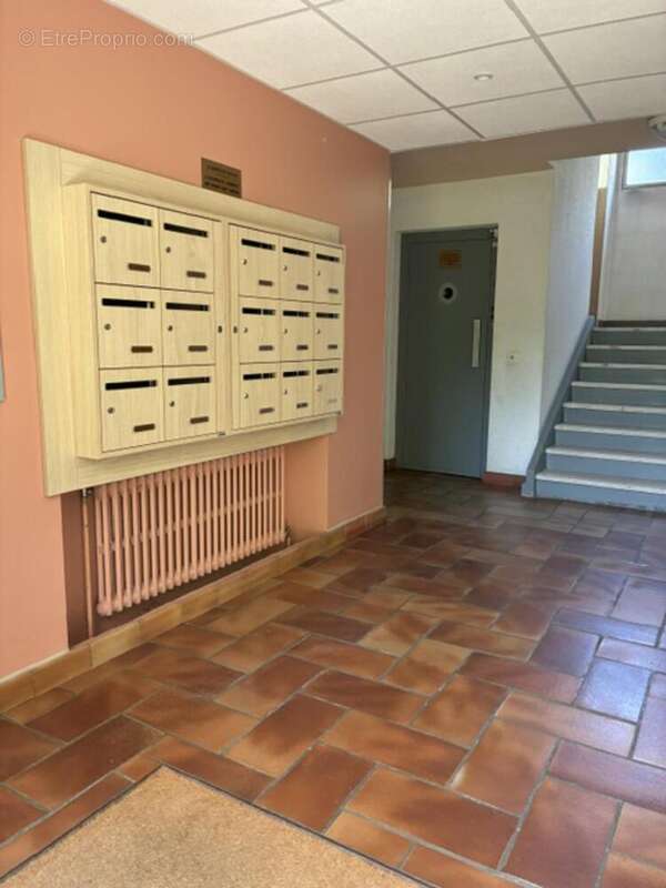 Appartement 73 m² à La Mulatiere  - photo 2