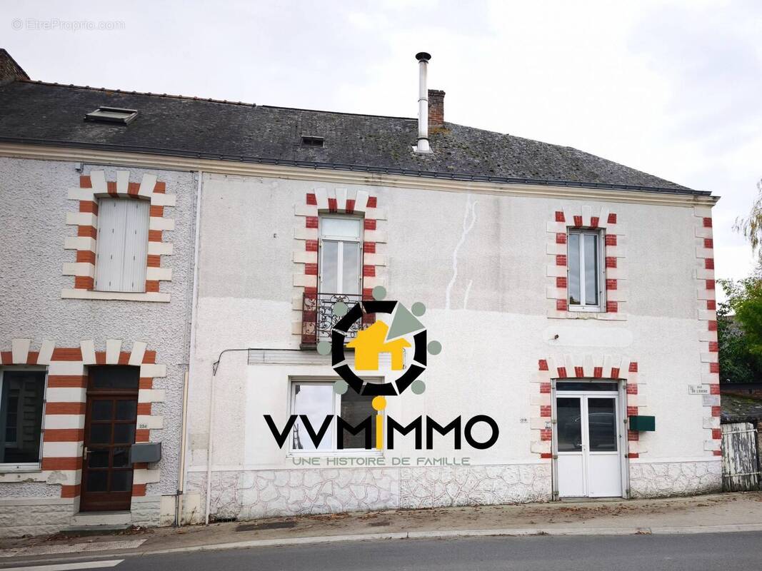 Cour commune - Maison à RIAILLE