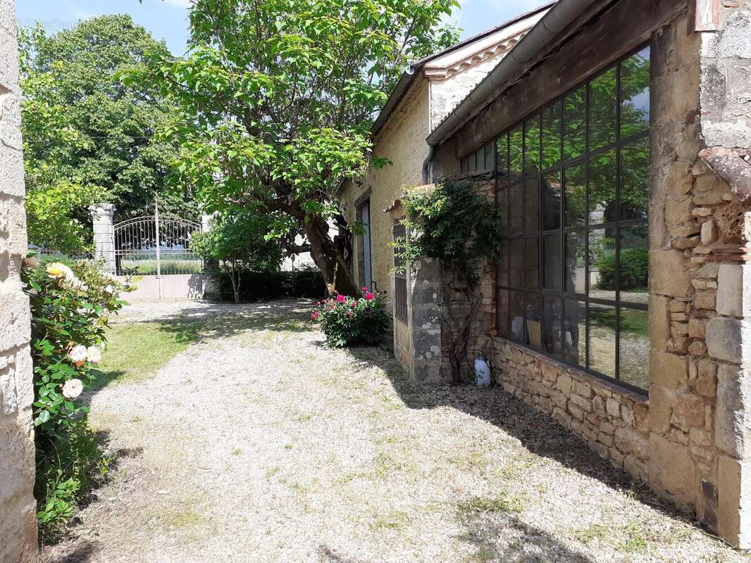 Maison à PUY-L'EVEQUE