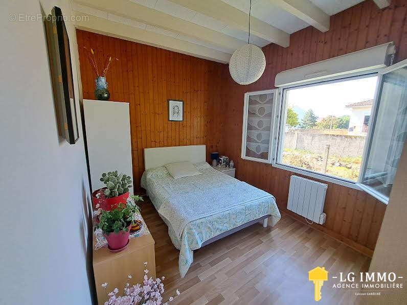 Maison à MESCHERS-SUR-GIRONDE