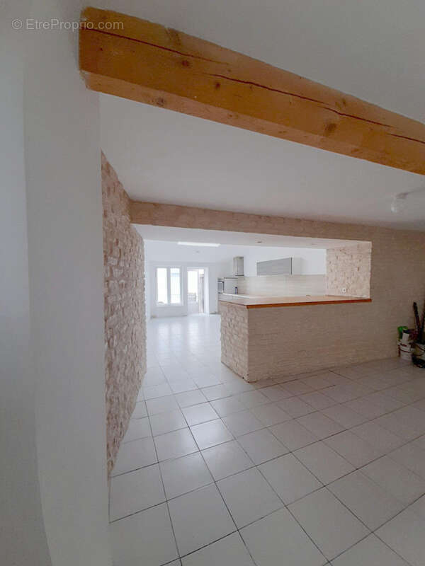 Maison à L'ILE-D'ELLE