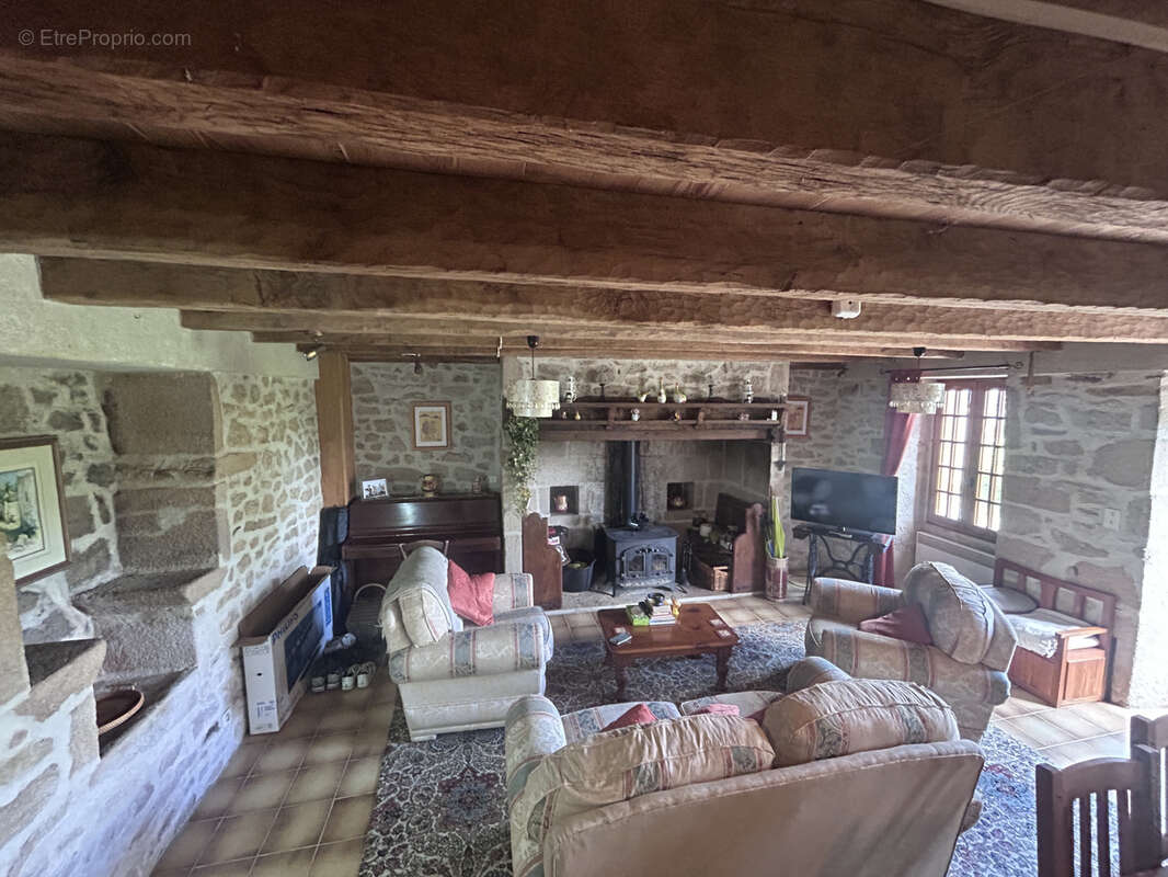 Maison à SAINT-JULIEN-LE-PELERIN