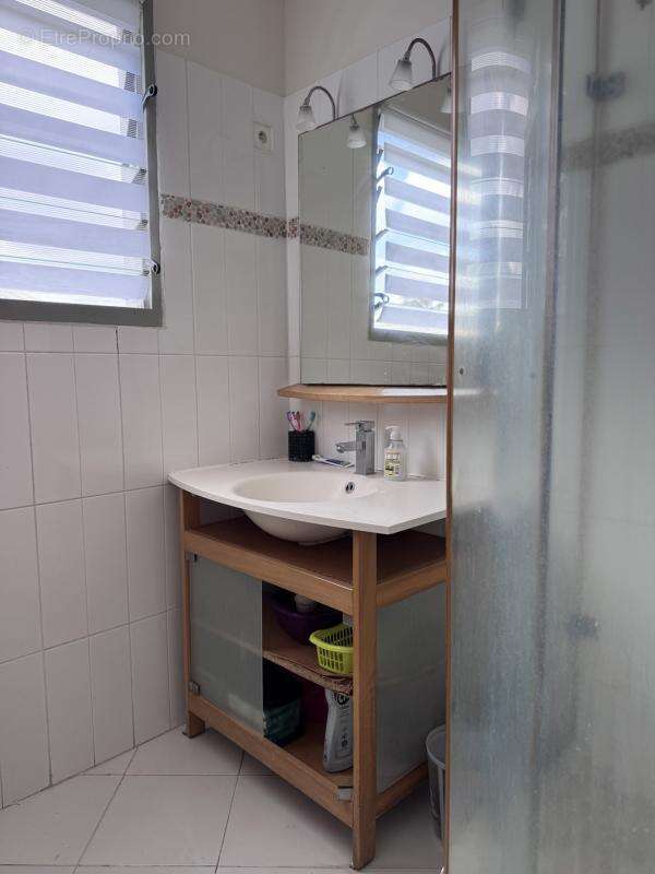 Appartement à RIVIERE-SALEE
