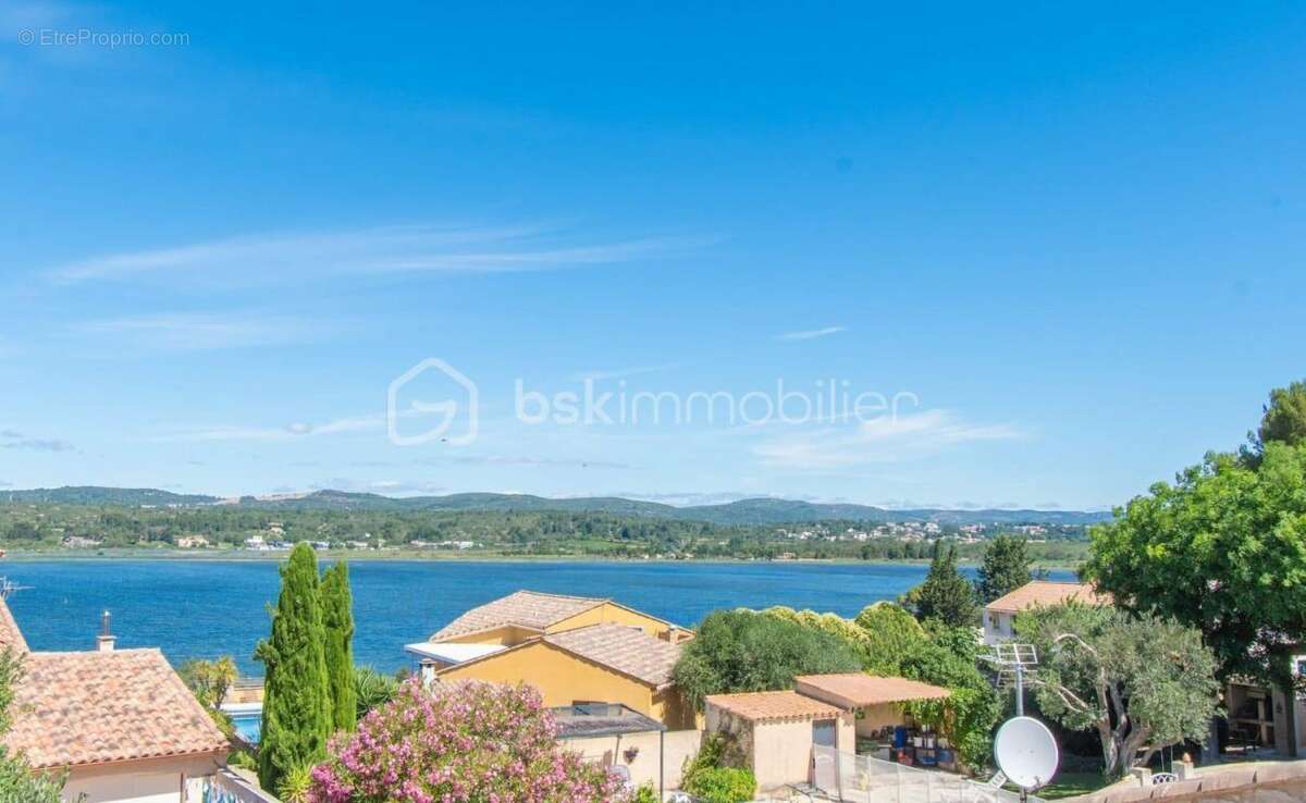 Villa d’architecte – Vue Étang de Thau – 310 m² + logement indépendant – Terrain 1 000 m² - photo 2