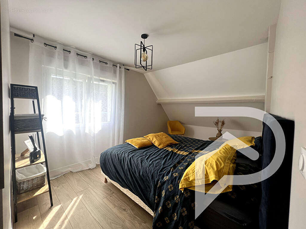 Maison à CREPY-EN-VALOIS