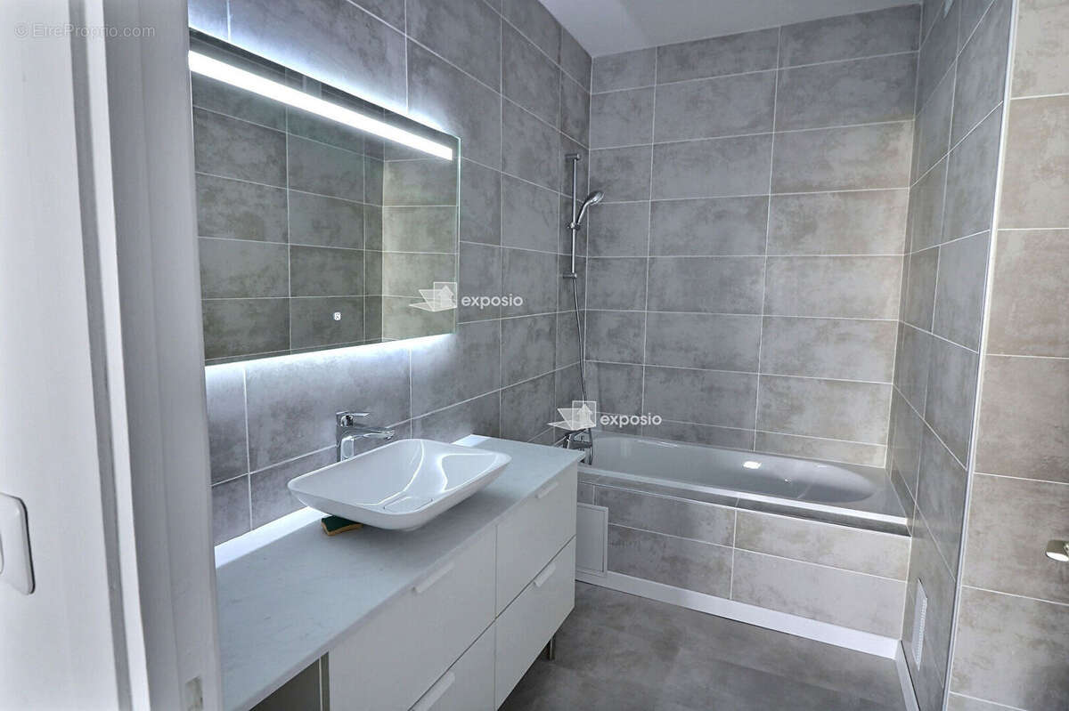 Appartement à MARSEILLE-8E