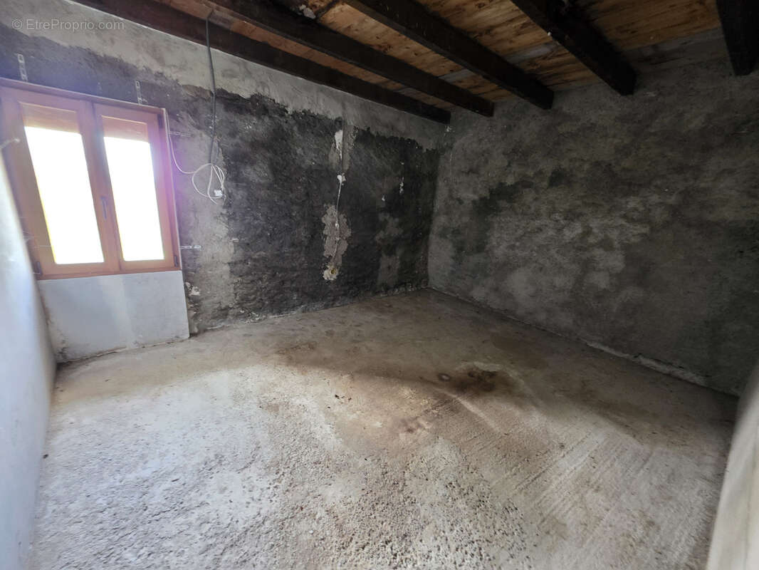 Maison à CURVALLE