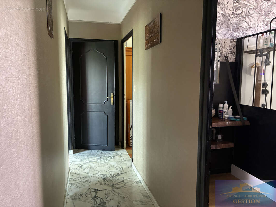 Maison à POUEYFERRE