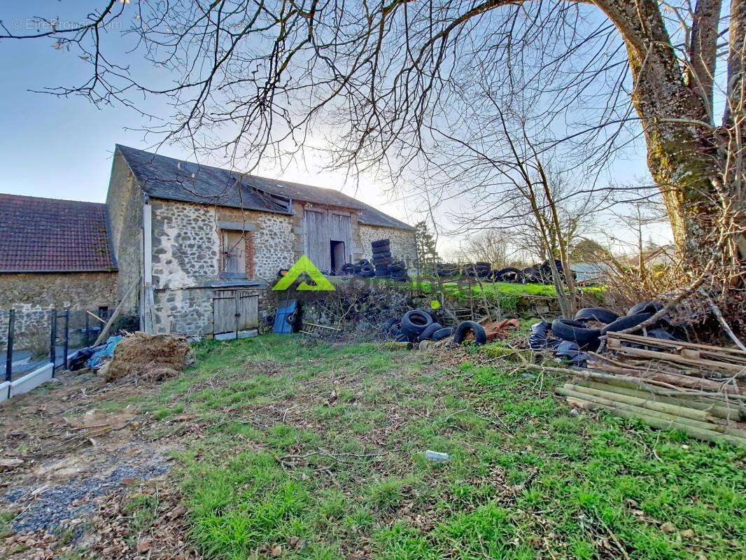 Maison à SAINTE-FEYRE