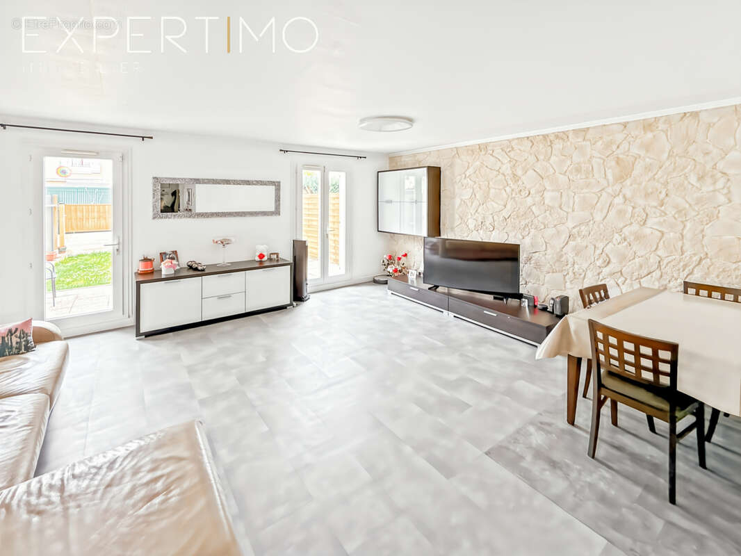 Maison à MONTIGNY-LES-CORMEILLES