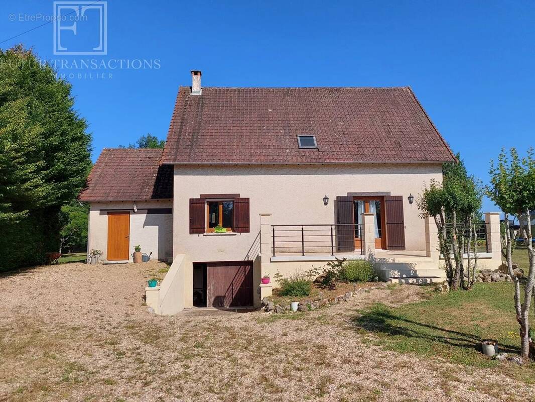 Maison et piscine sur 3490 m² clos avec dépendance - photo 3