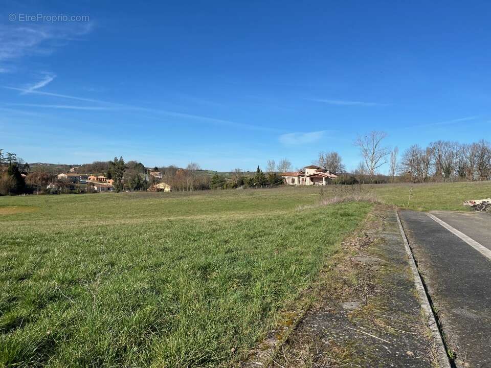 Terrain à SALVAGNAC