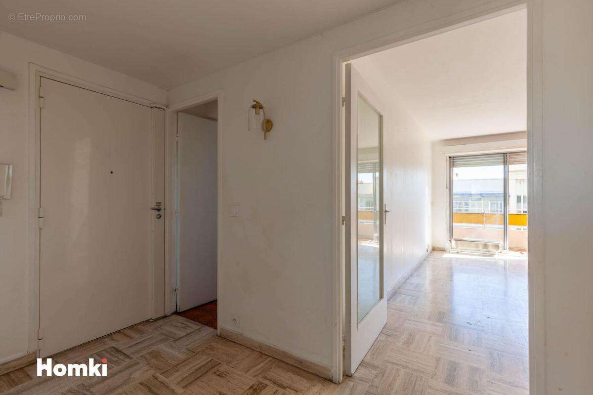 Appartement à MARSEILLE-5E