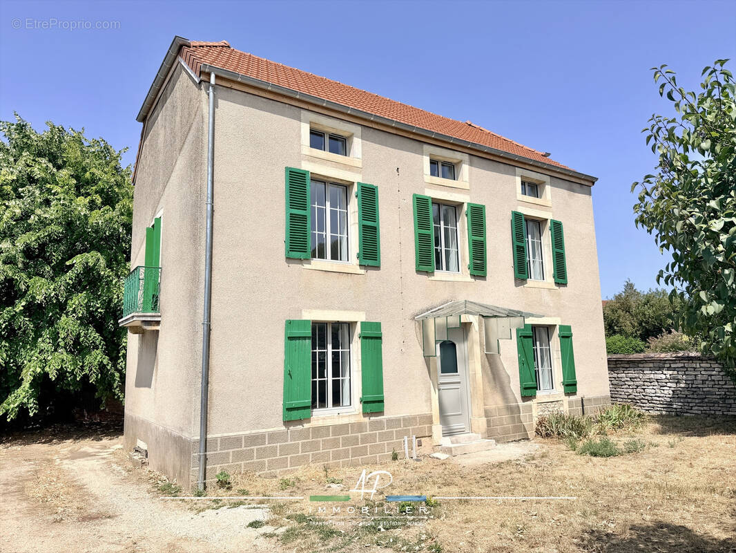 Maison à ASNIERES-LES-DIJON