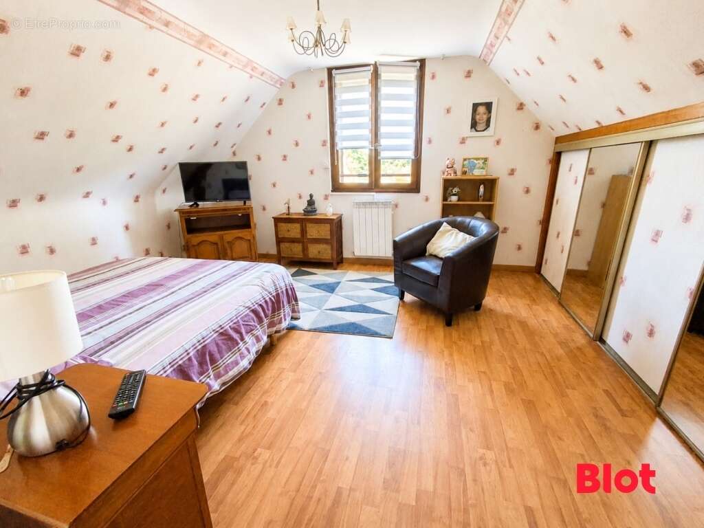 Maison 167 m² à Thorigne-Fouillard  - photo 5