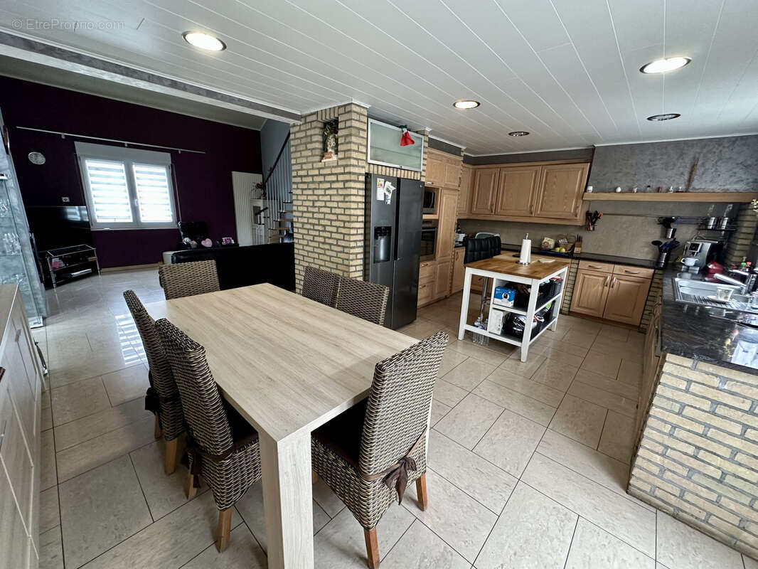 Maison à CHARENCY-VEZIN