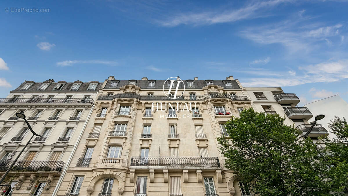Appartement à PARIS-17E