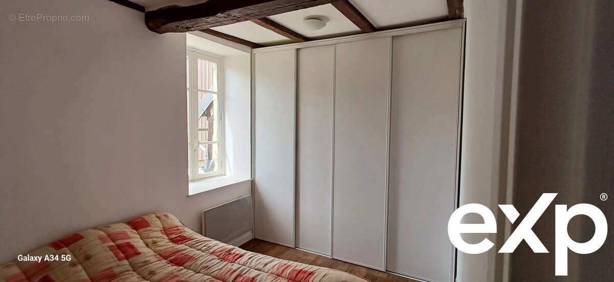 Maison à MOULINS-EN-TONNERROIS