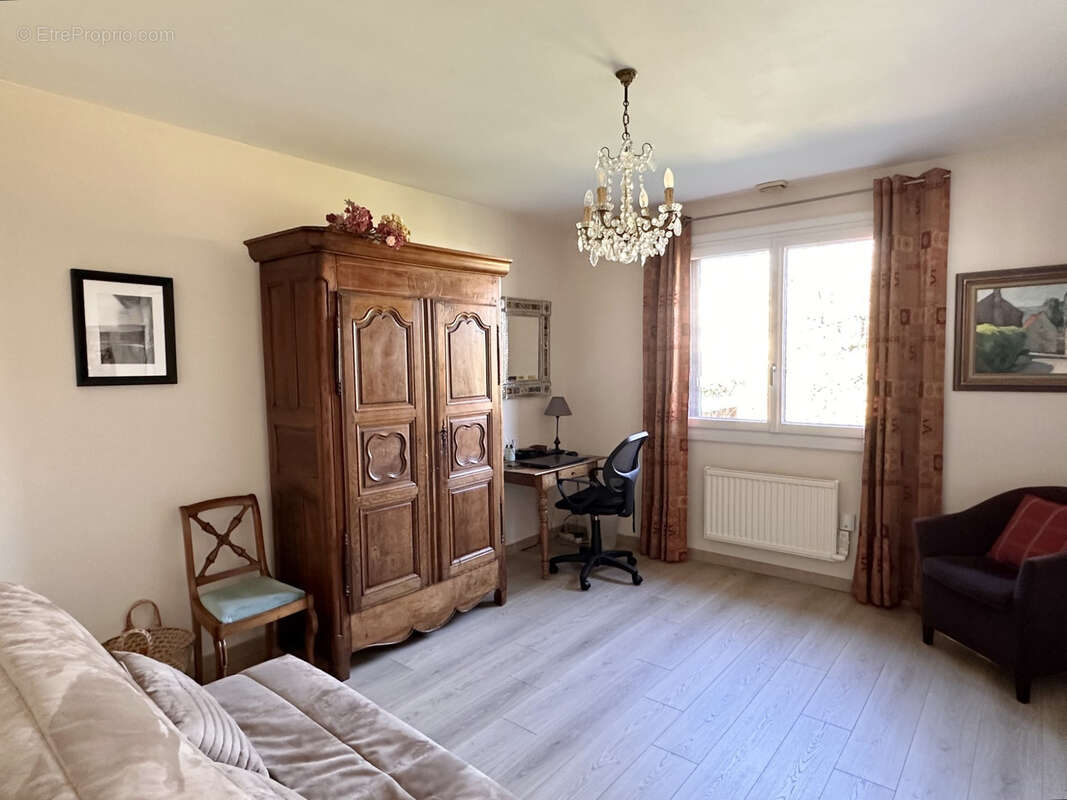 Maison proche du centre 4 chambres + annexes - photo 12