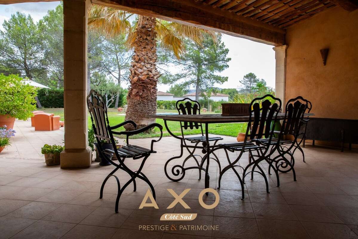 Maison à MEYRARGUES