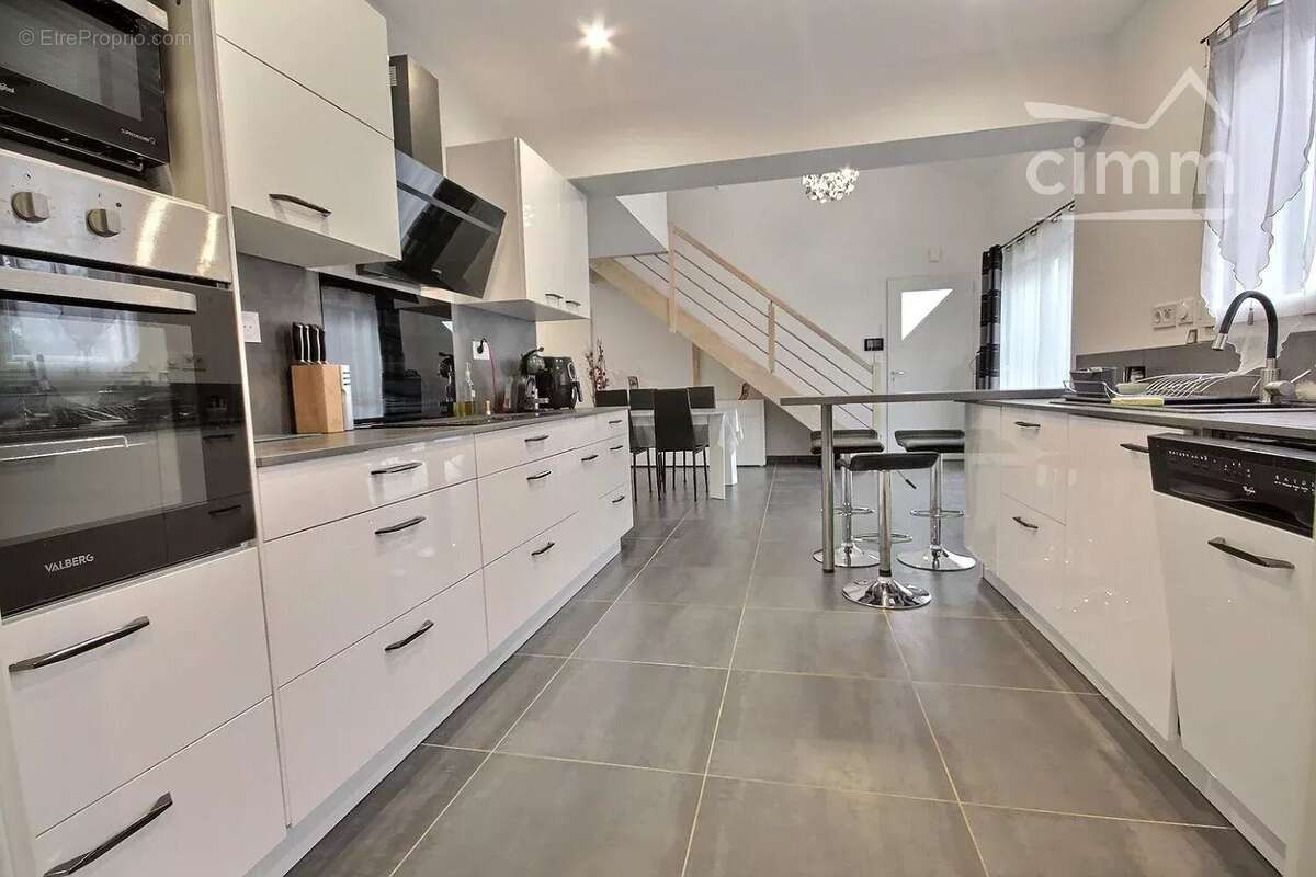 Maison à MONTBONNOT-SAINT-MARTIN