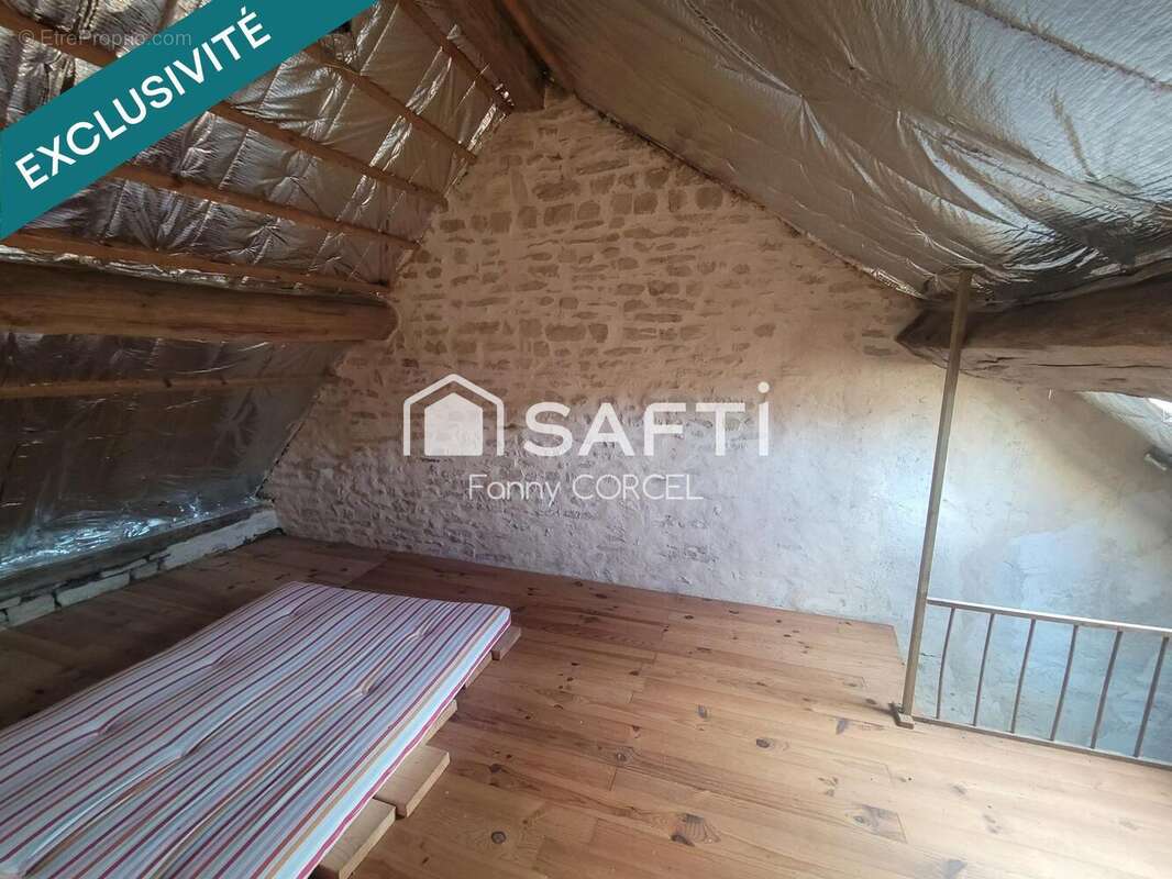 Maison 83 m² à Stigny  - photo 8