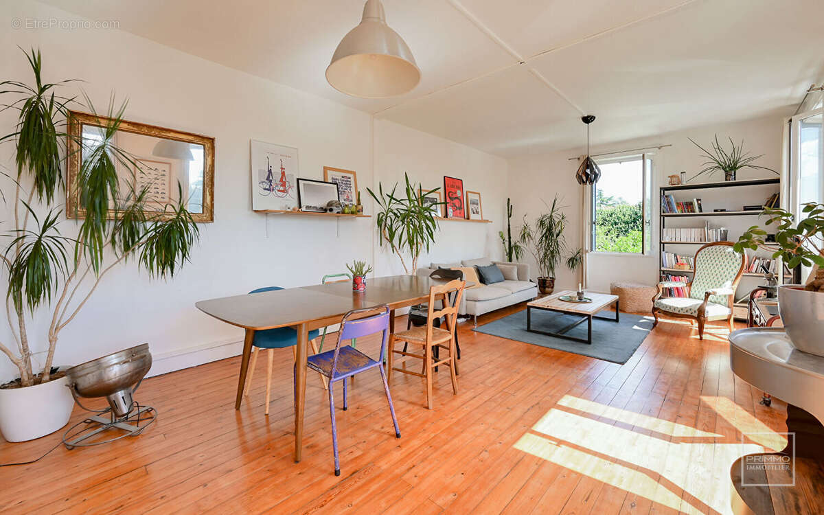 Maison à SAINT-CYR-AU-MONT-D'OR