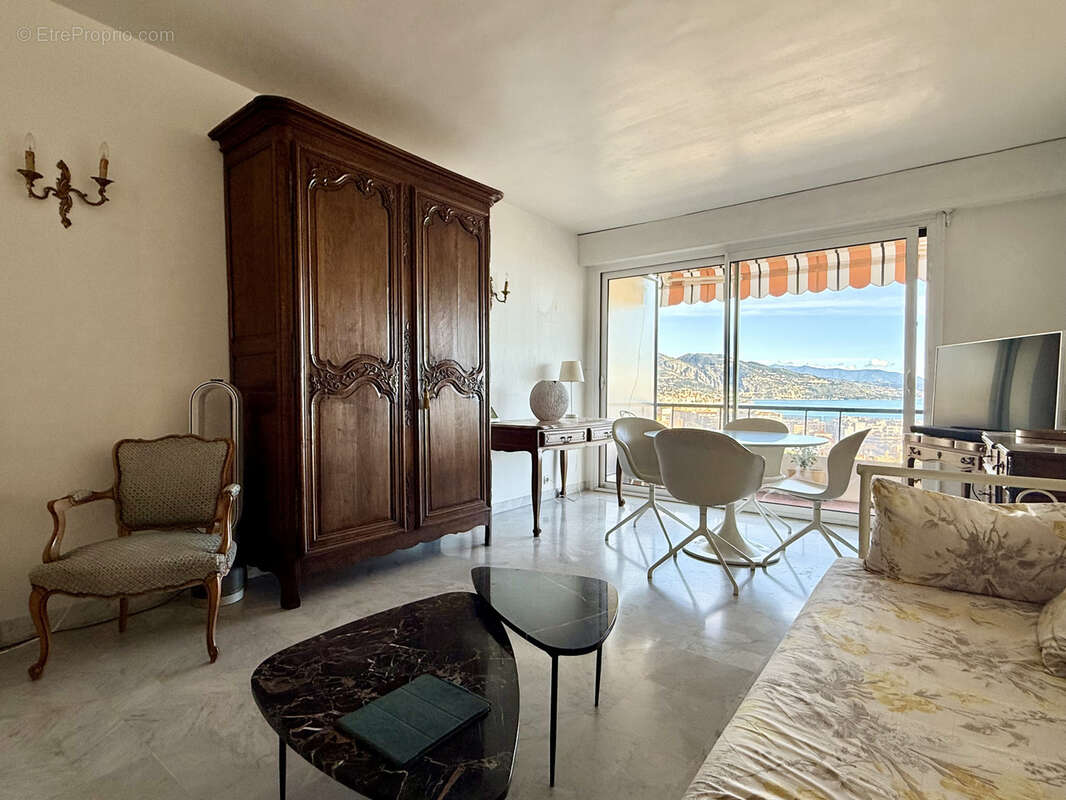 Appartement à ROQUEBRUNE-CAP-MARTIN