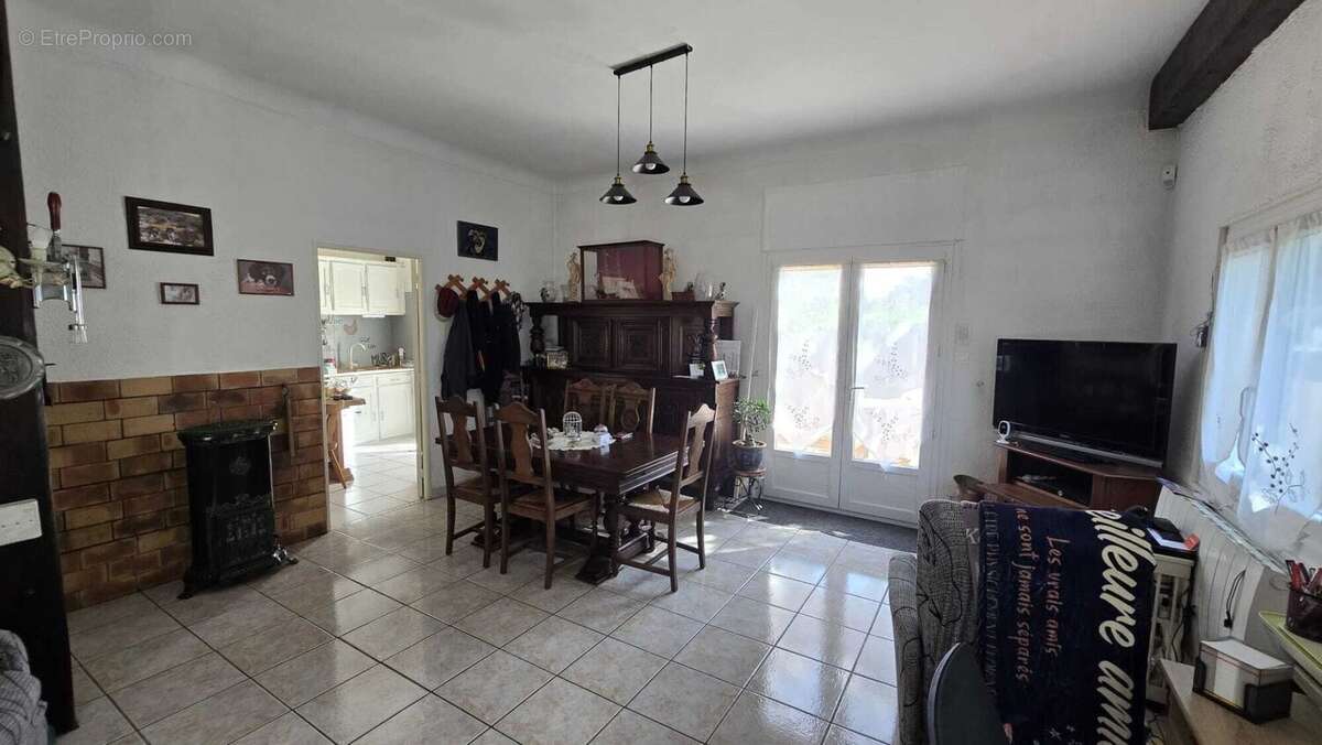 Maison à LE CASTELLET