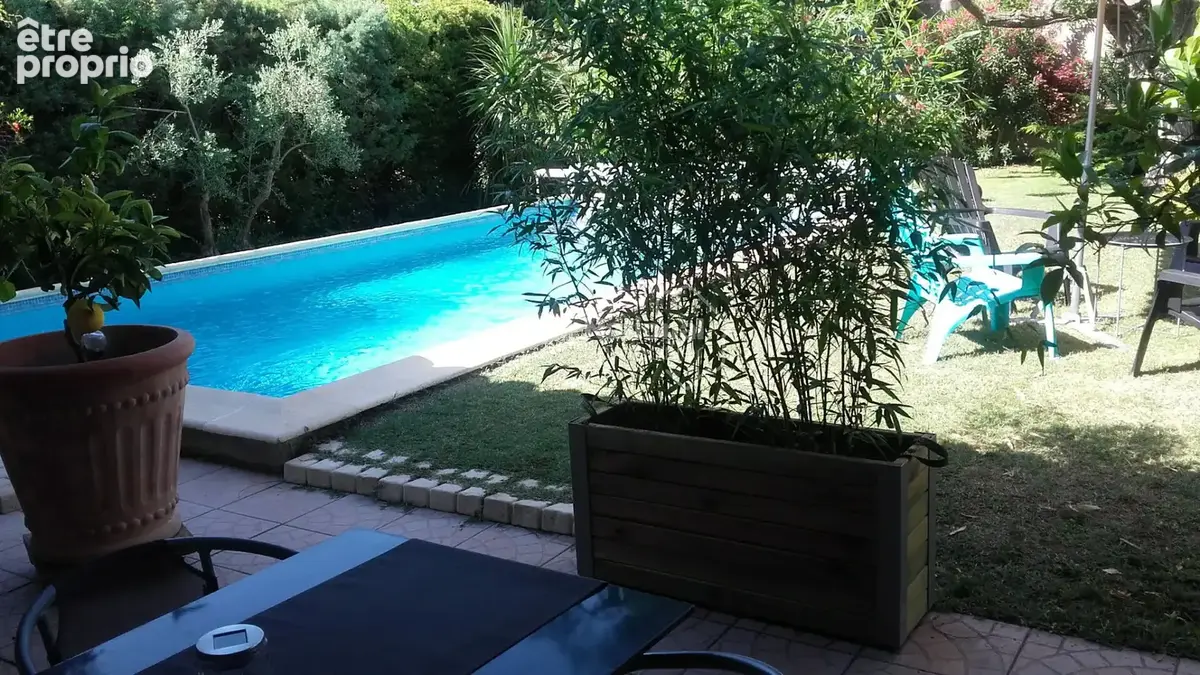 A VENDRE Mas 4 chambres, garage, piscine à Althen Des Paluds - photo 2