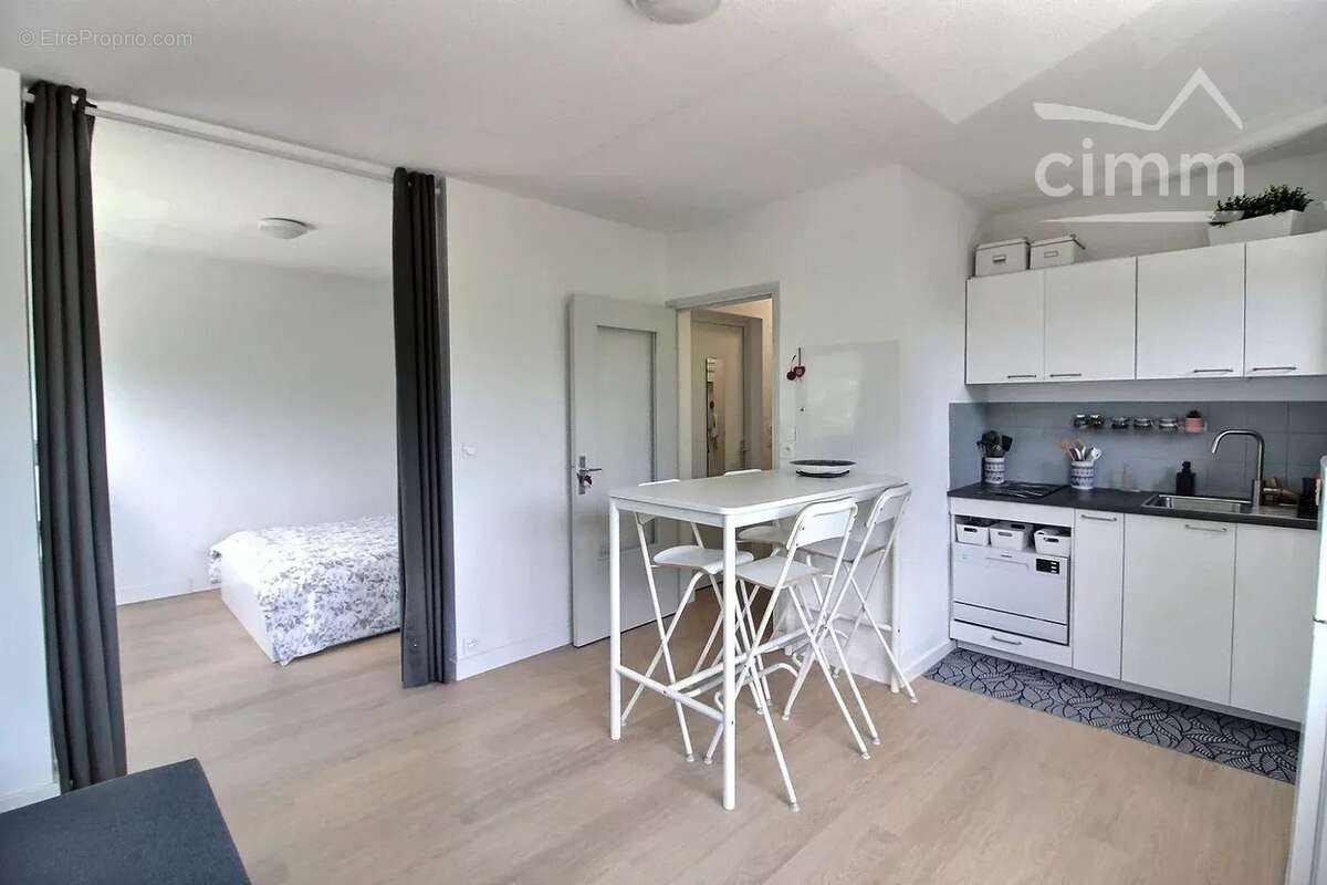 Appartement à MEYLAN