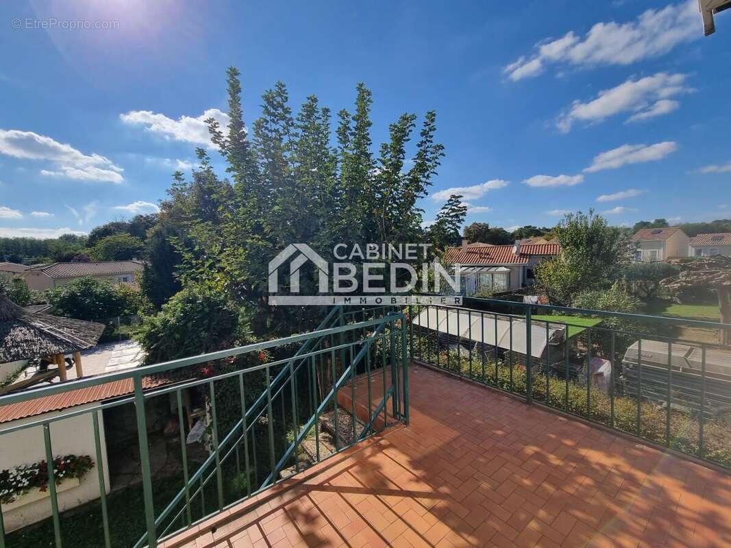 Maison à SAINT-MEDARD-D'EYRANS