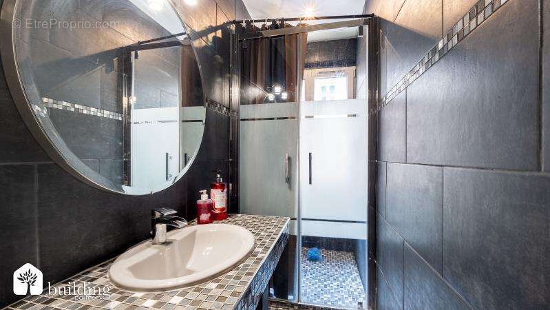 Appartement à LEVALLOIS-PERRET