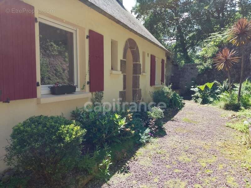 Maison à PLOURIVO