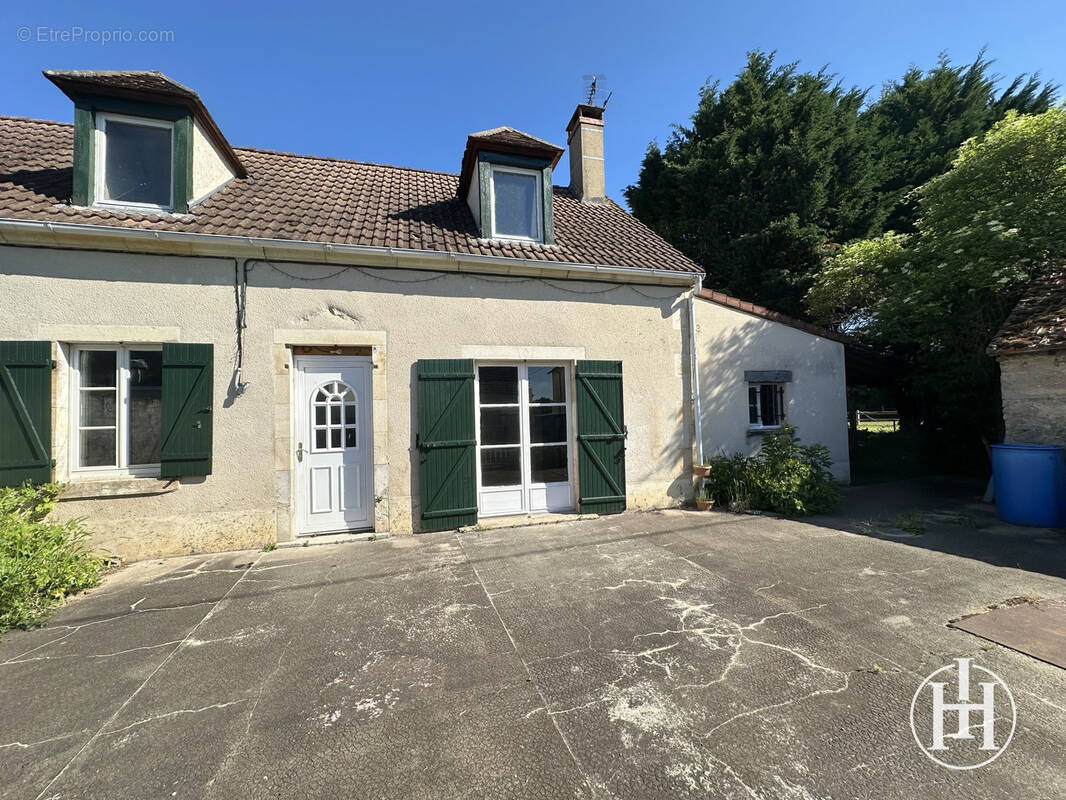 Maison à CHARENTON-DU-CHER