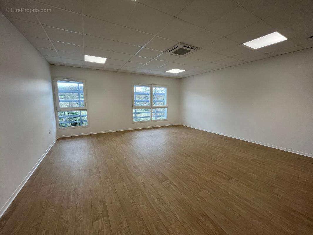 Commerce à SALIES-DE-BEARN