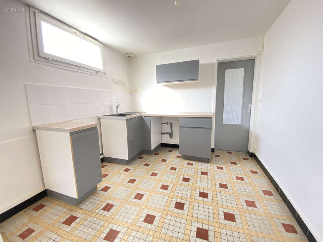 Maison à VILLEBERNIER