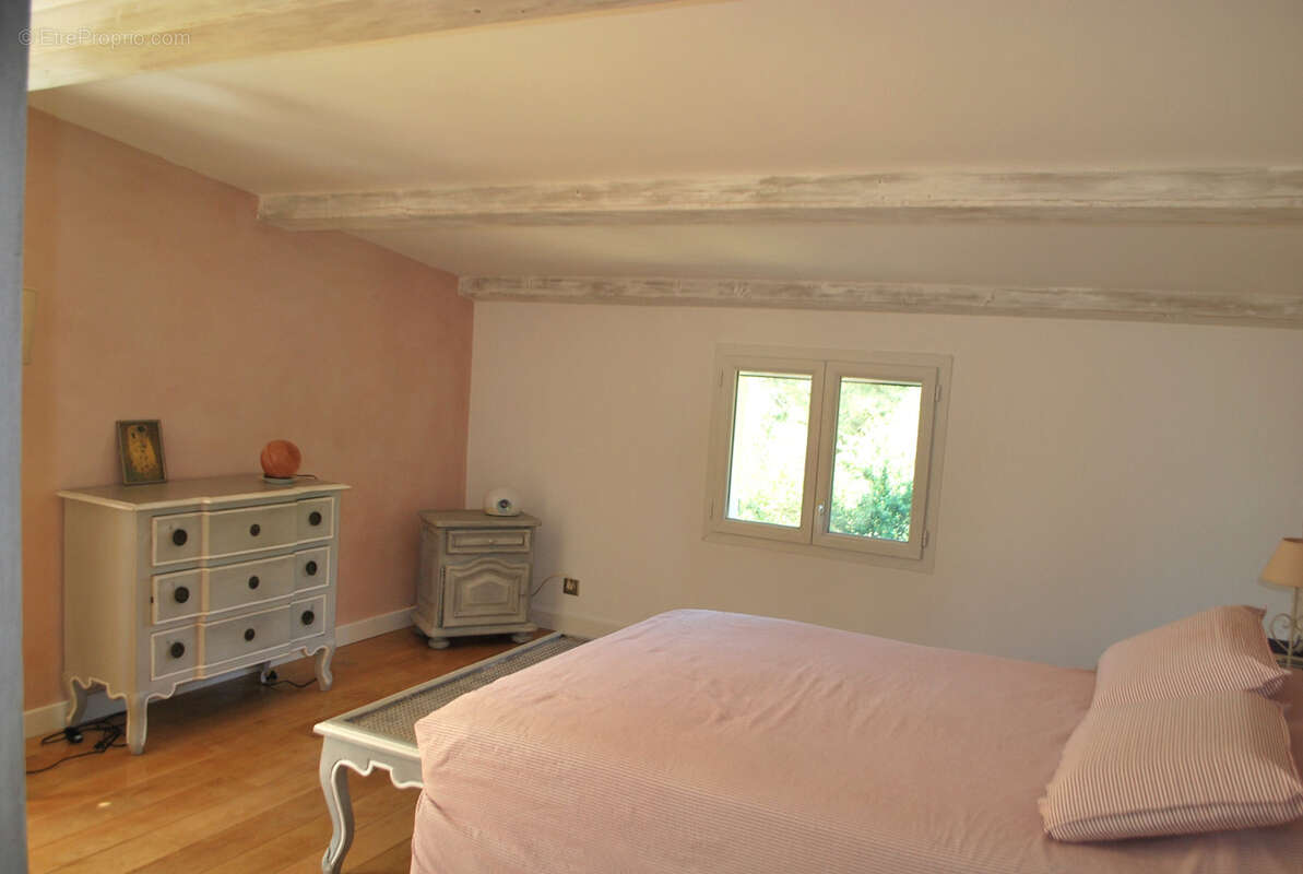 Maison à COTIGNAC