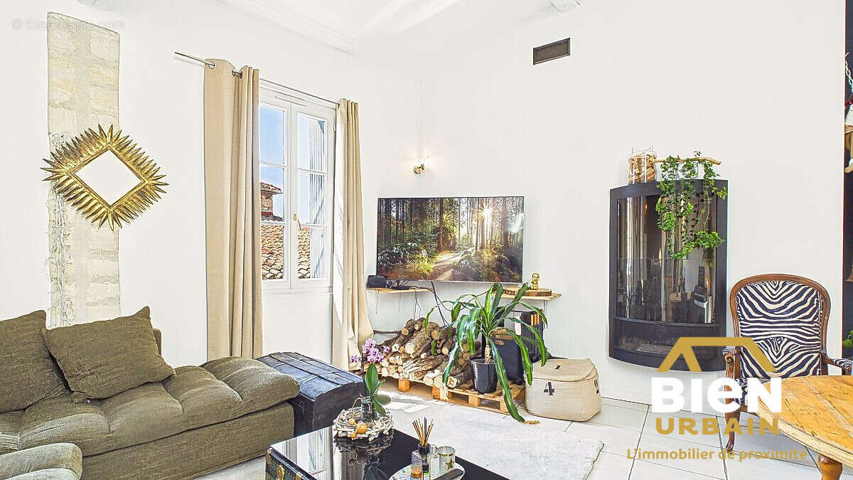 Appartement 109 m² à Nimes  - photo 3