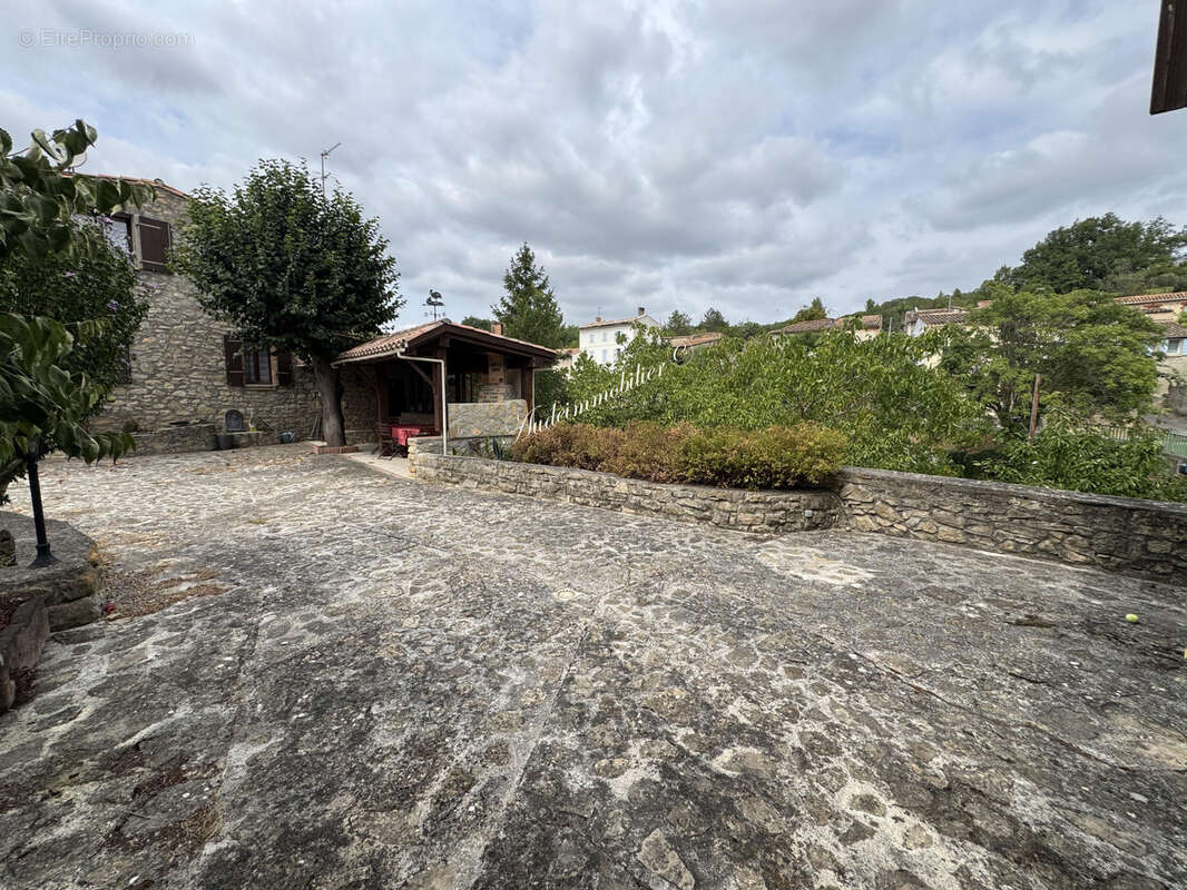 Maison à COUIZA