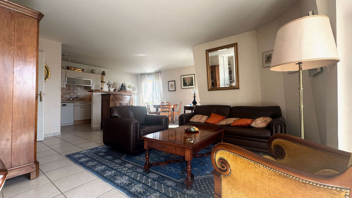 Appartement à CORBEIL-ESSONNES