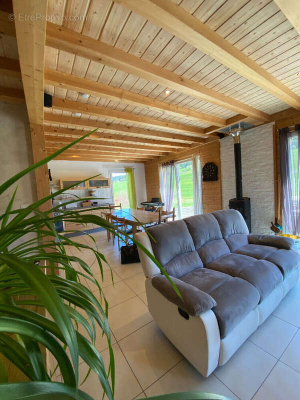 Maison à ORCHAMPS-VENNES