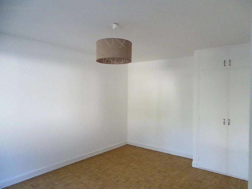 Appartement à SAINT-MAUR-DES-FOSSES