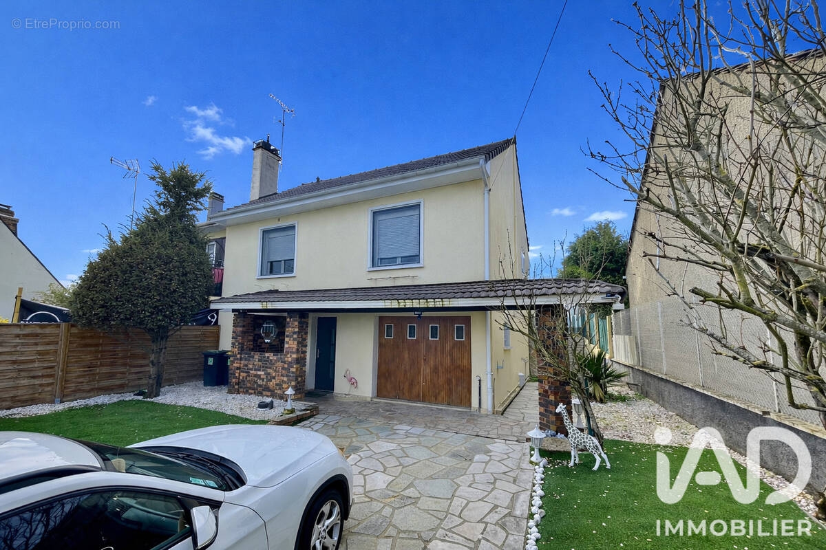 Photo 1 - Maison à MONTIGNY-LES-CORMEILLES