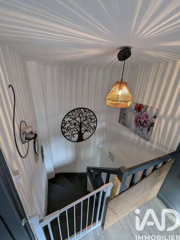 Maison 93 m² à Mont-Saint-Sulpice  - photo 8