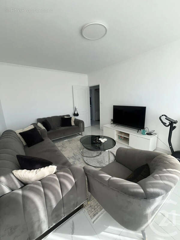 Appartement à MEYZIEU