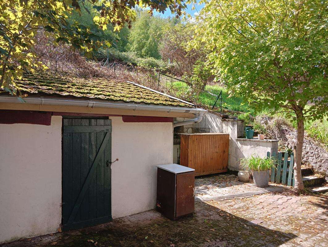 Maison à DECAZEVILLE